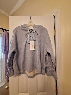 NWT Something Navy Tie-Front Hooded Pullover in Light Blue